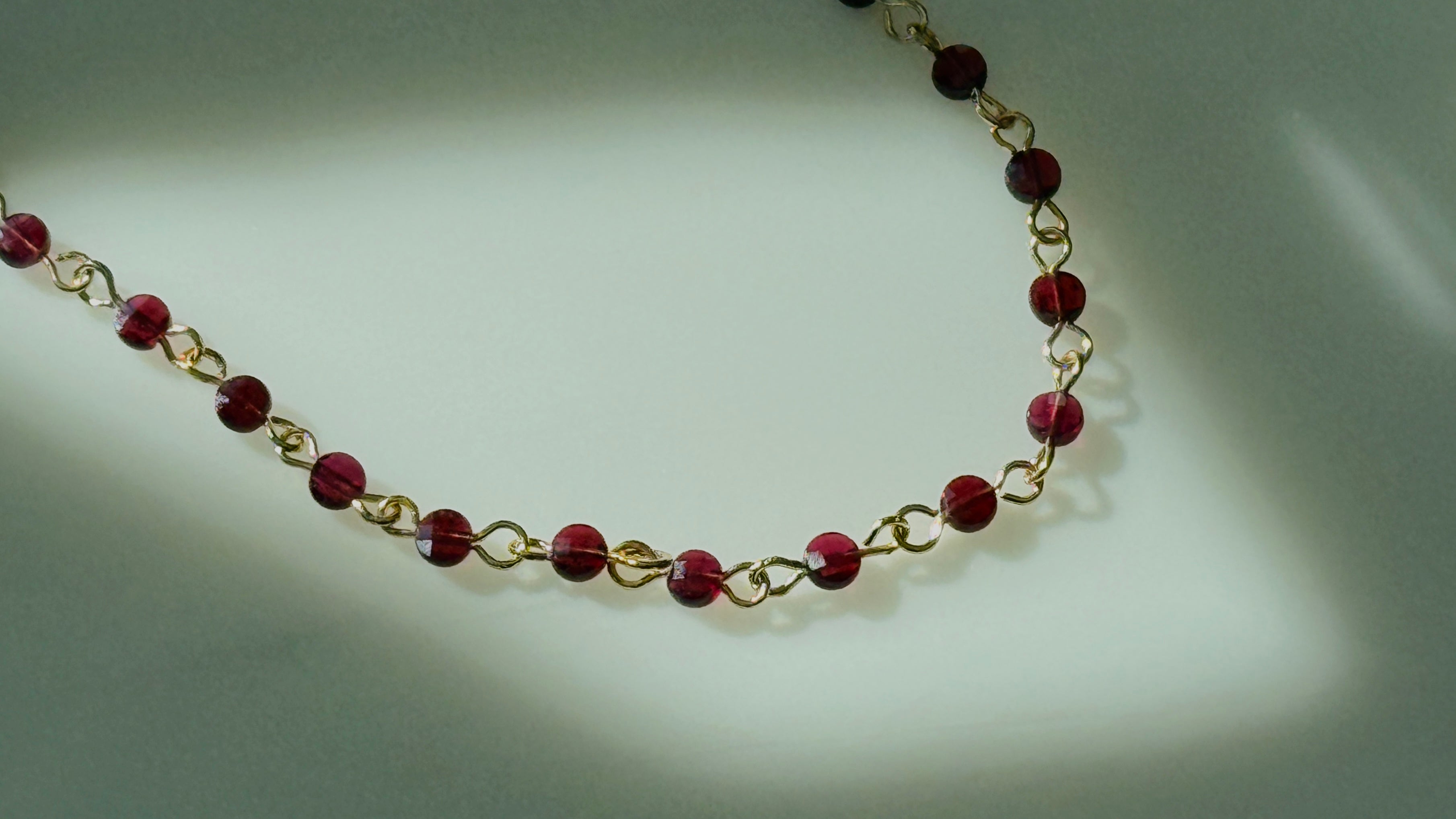 Rouge Lien · Garnet Stone Necklace