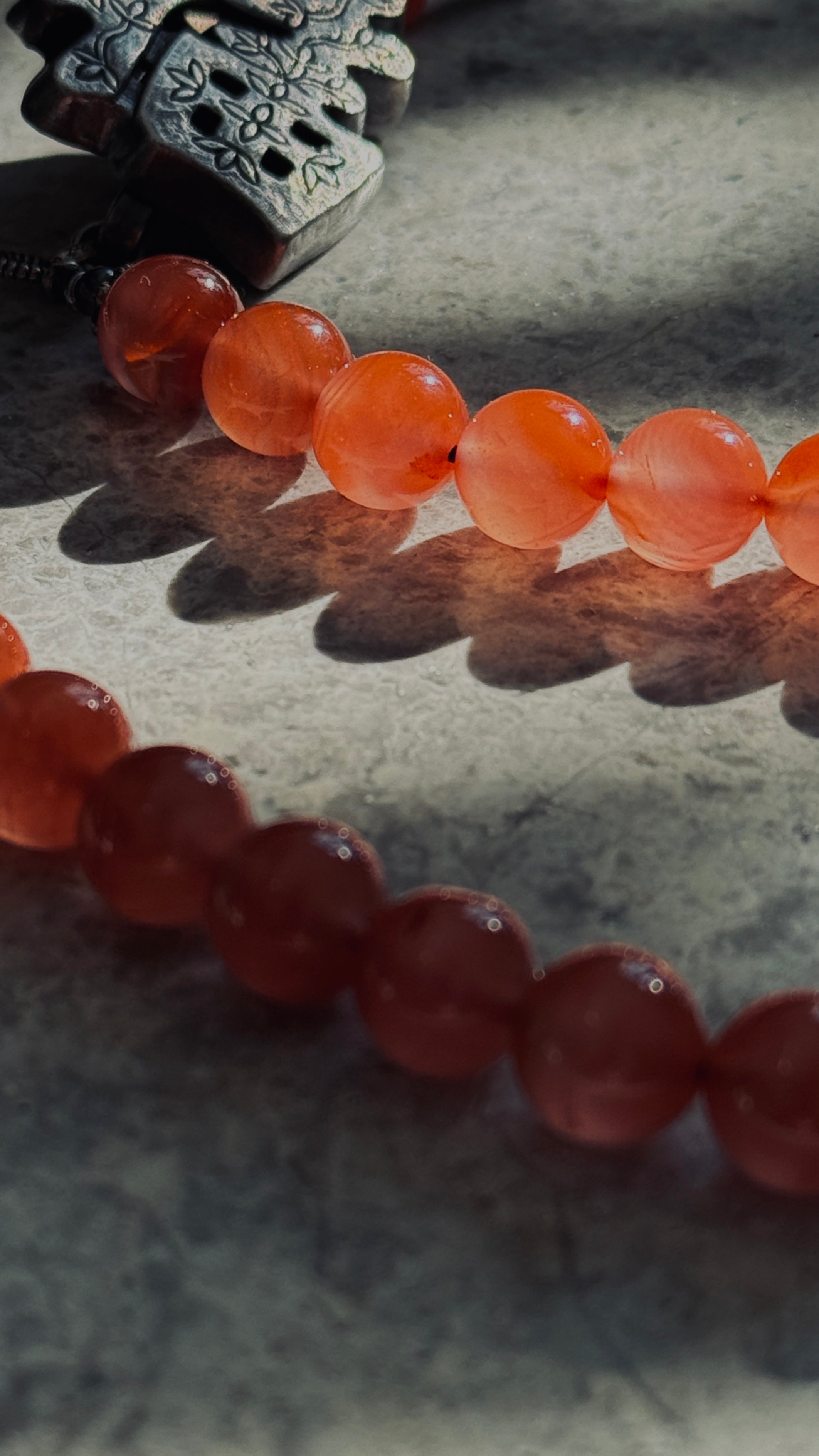 Homeward · Cherry Red Agate Bracelet｜One-of-a-kind
