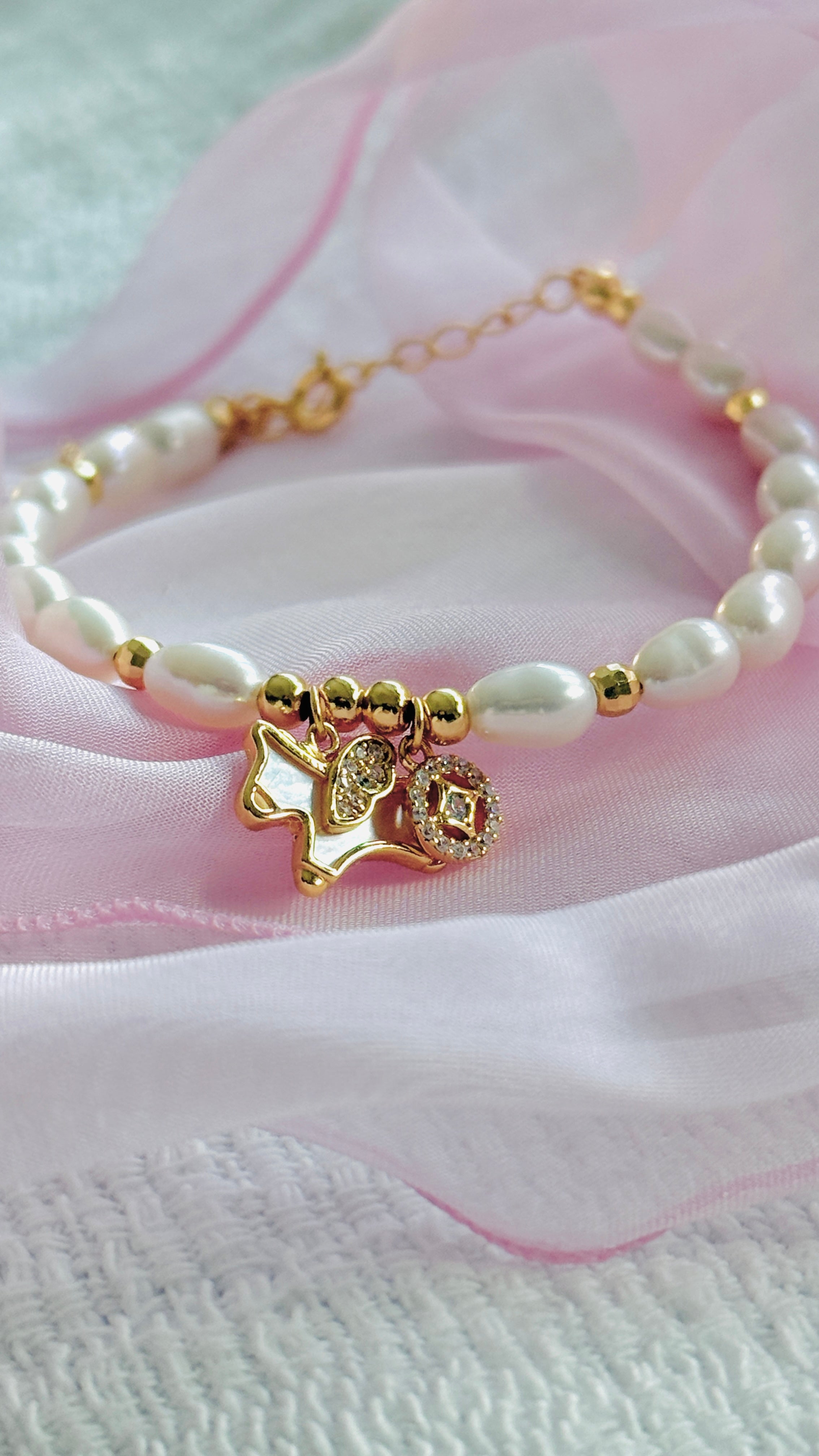 Fortune · Oval Freshwater Pearl Zodiac Horse Bracelet