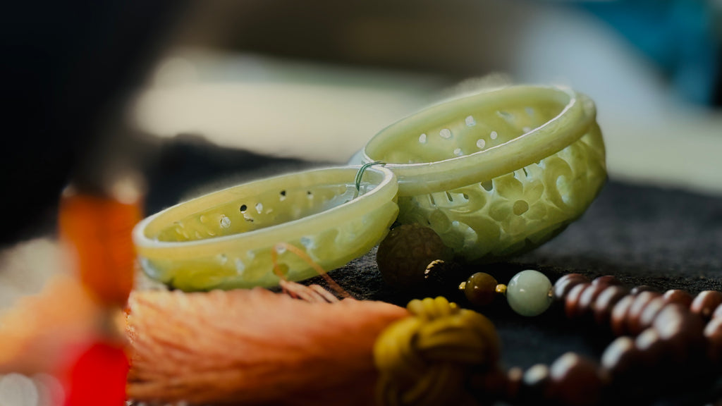 Moonlight Vessel · Hand-Carved Hetian Jade Incense Box | Openwork Jade Sachet | Song-Style | One-of-a-kind