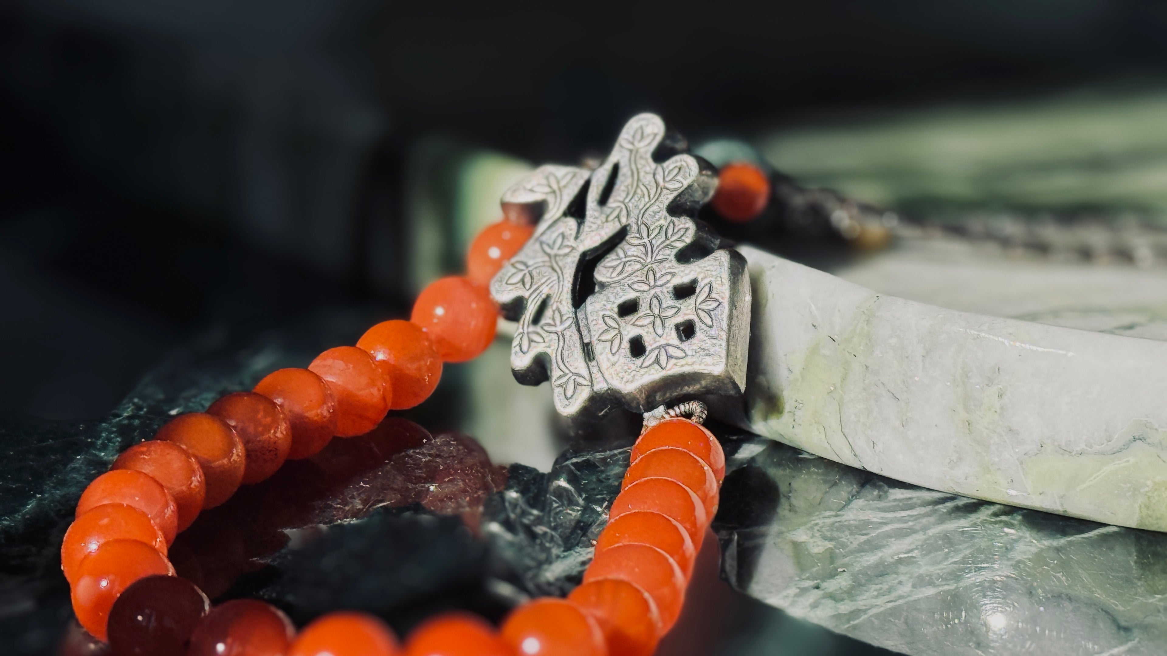 Homeward · Cherry Red Agate Bracelet｜One-of-a-kind