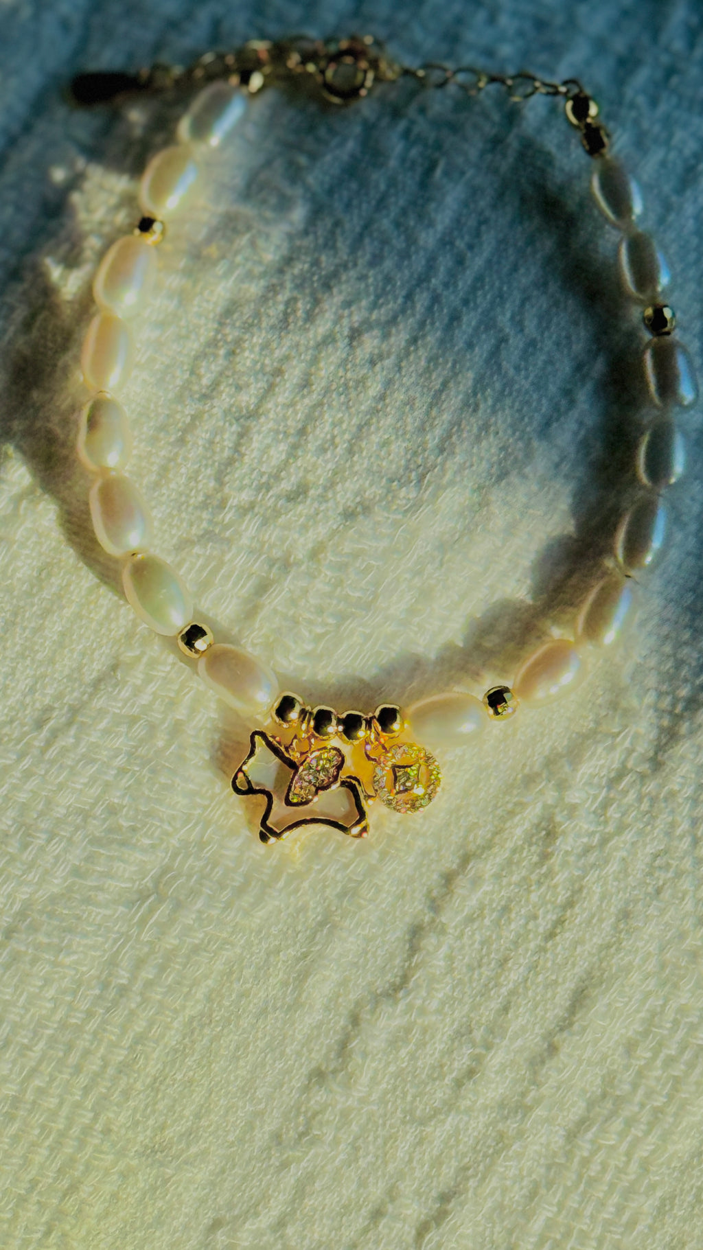 Fortune · Oval Freshwater Pearl Zodiac Horse Bracelet