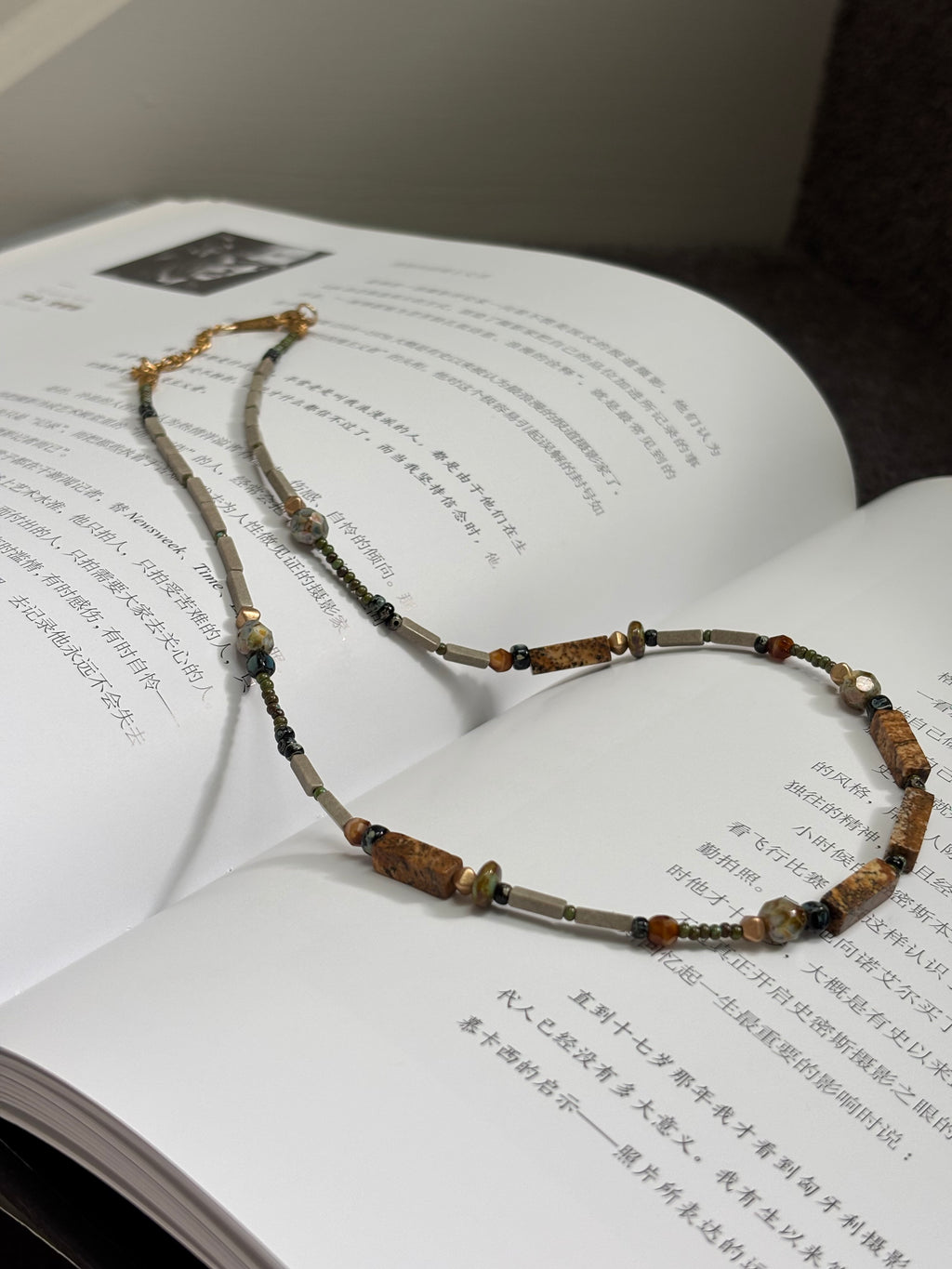 Fieldnote · Necklace reads like a line drawn through terrain