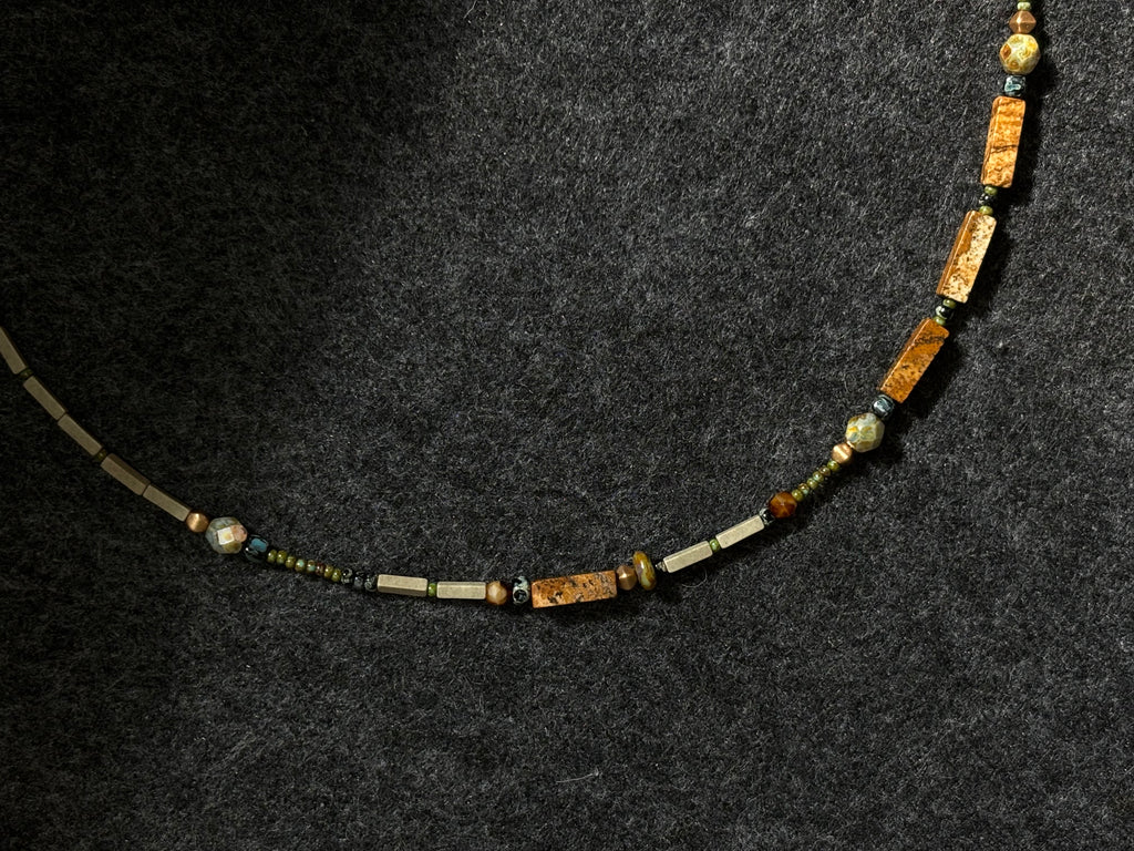 Fieldnote · Necklace reads like a line drawn through terrain