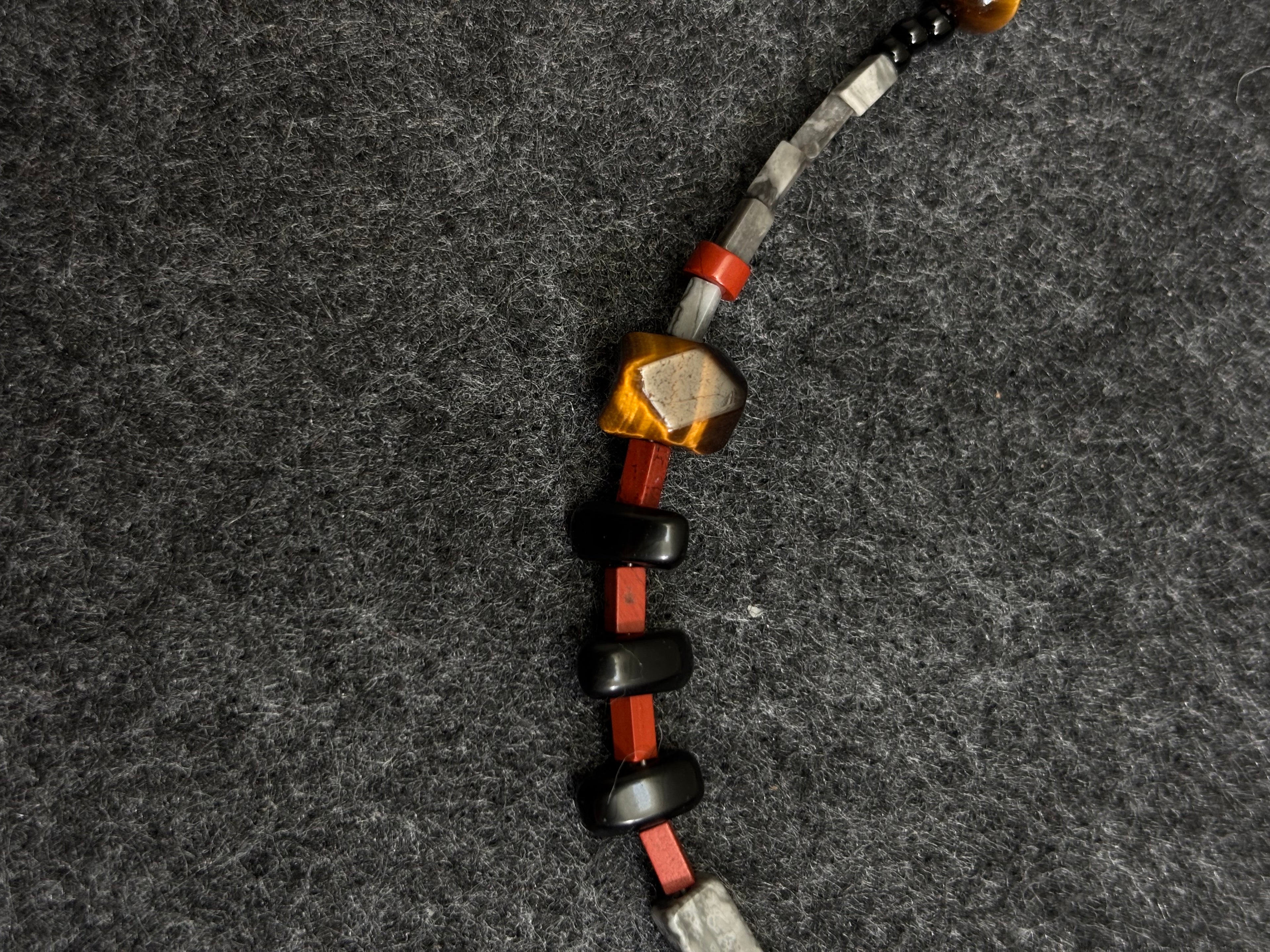 Rockfire Necklace · Mapstone & Tiger‘s eye Necklace