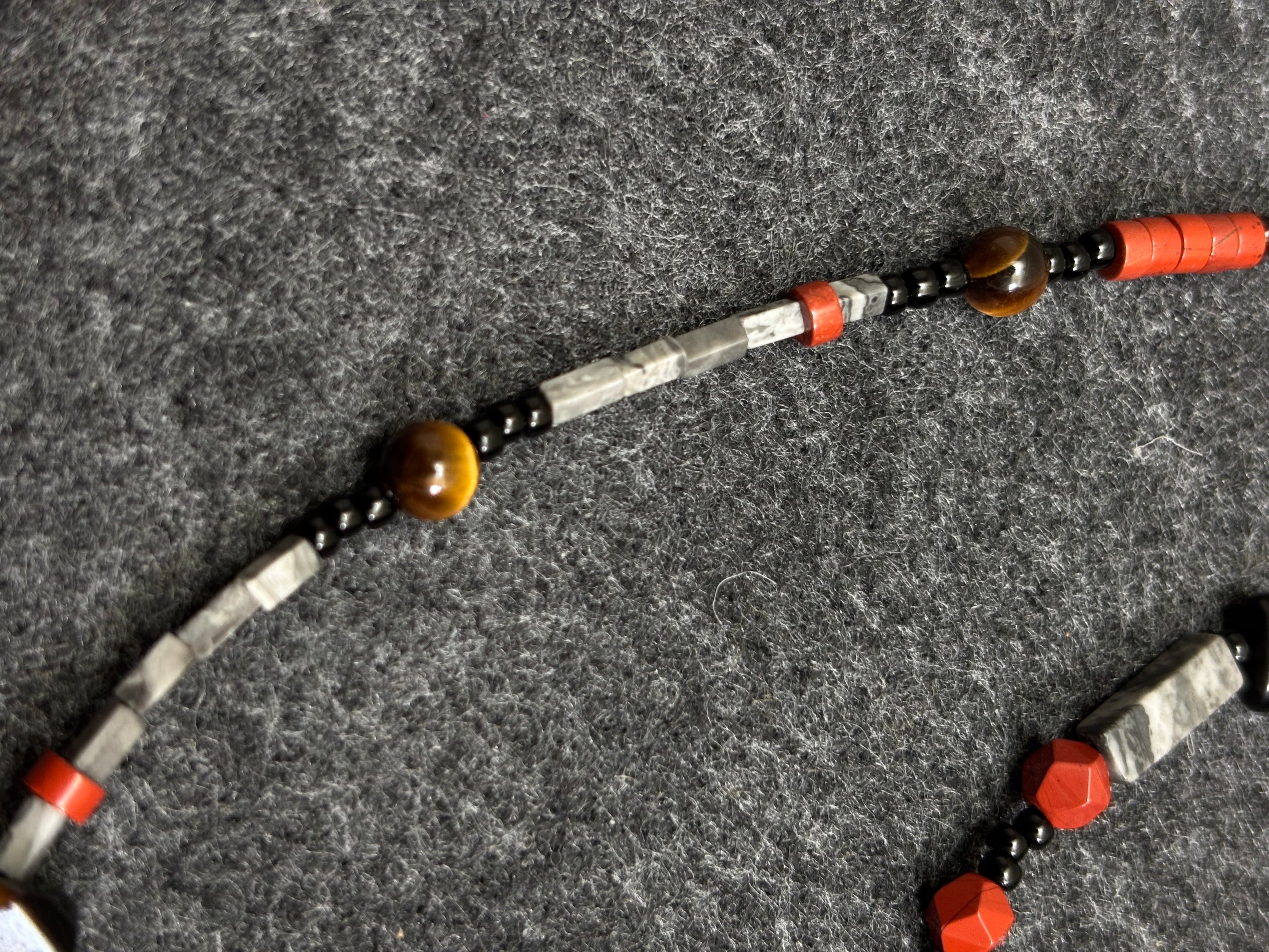 Rockfire Necklace · Mapstone & Tiger‘s eye Necklace