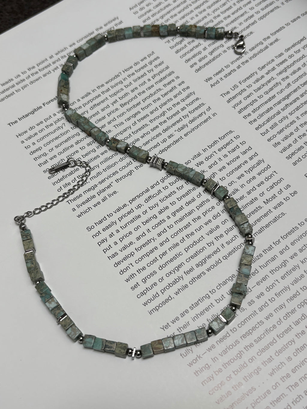 Mossline Necklace · Grass Green Turquoise
