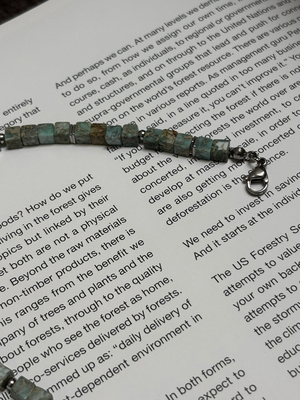 Mossline Necklace · Grass Green Turquoise