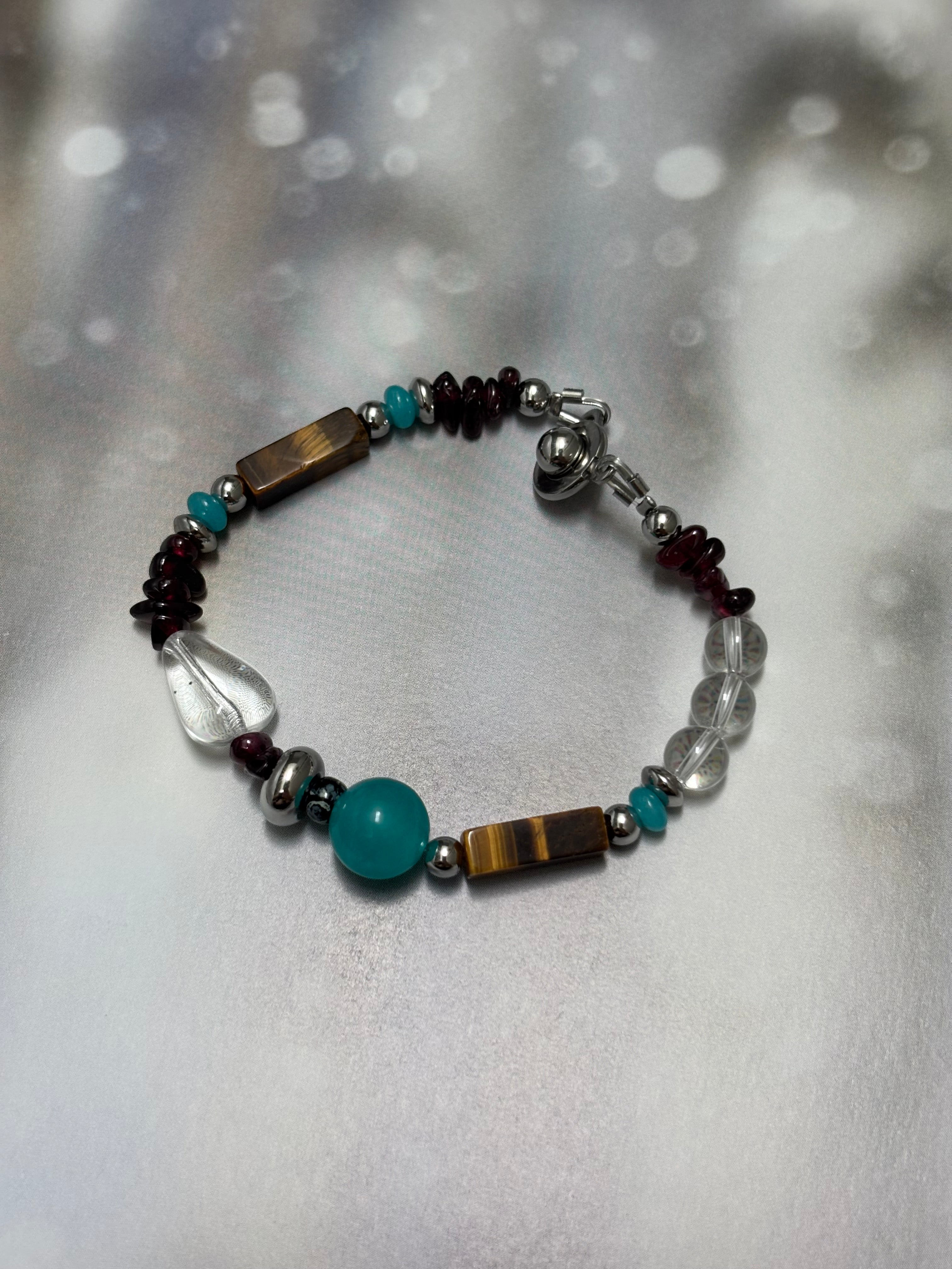 Lunaris · Gender neutral bracelet for grounding