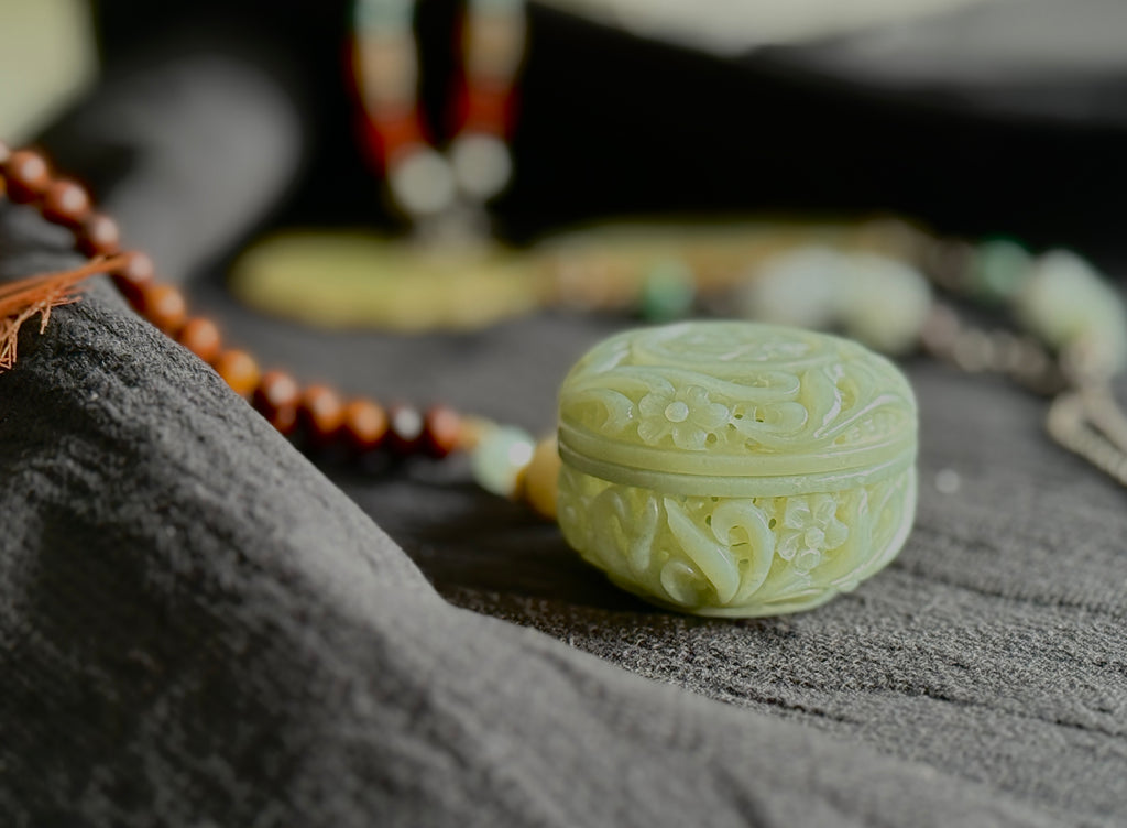 Moonlight Vessel · Hand-Carved Hetian Jade Incense Box | Openwork Jade Sachet | Song-Style | One-of-a-kind